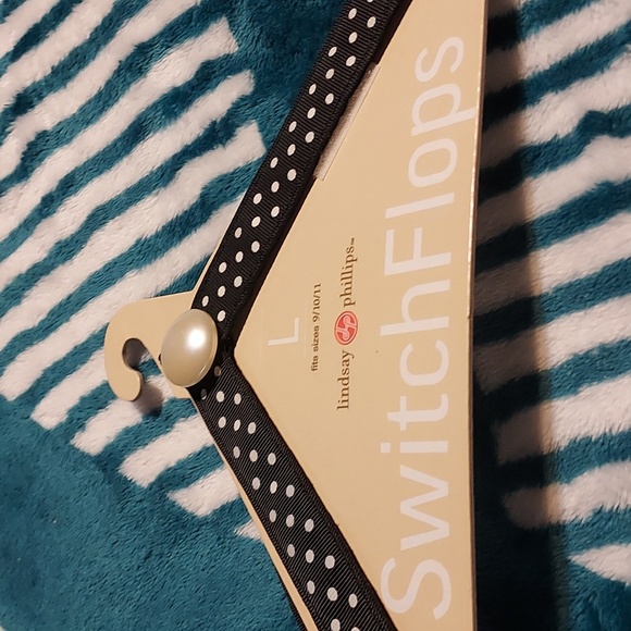 SWITCH FLOPS - Picture 3 of 7